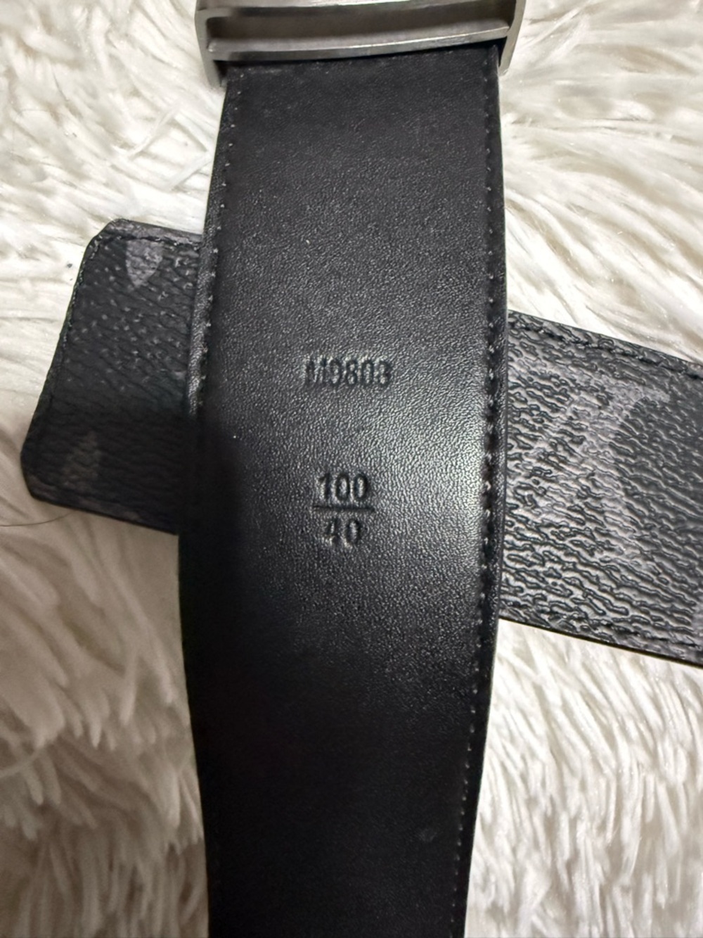 Louis Vuitton Black Monogram LV Buckle Men’s Belt - Picture 3 of 4
